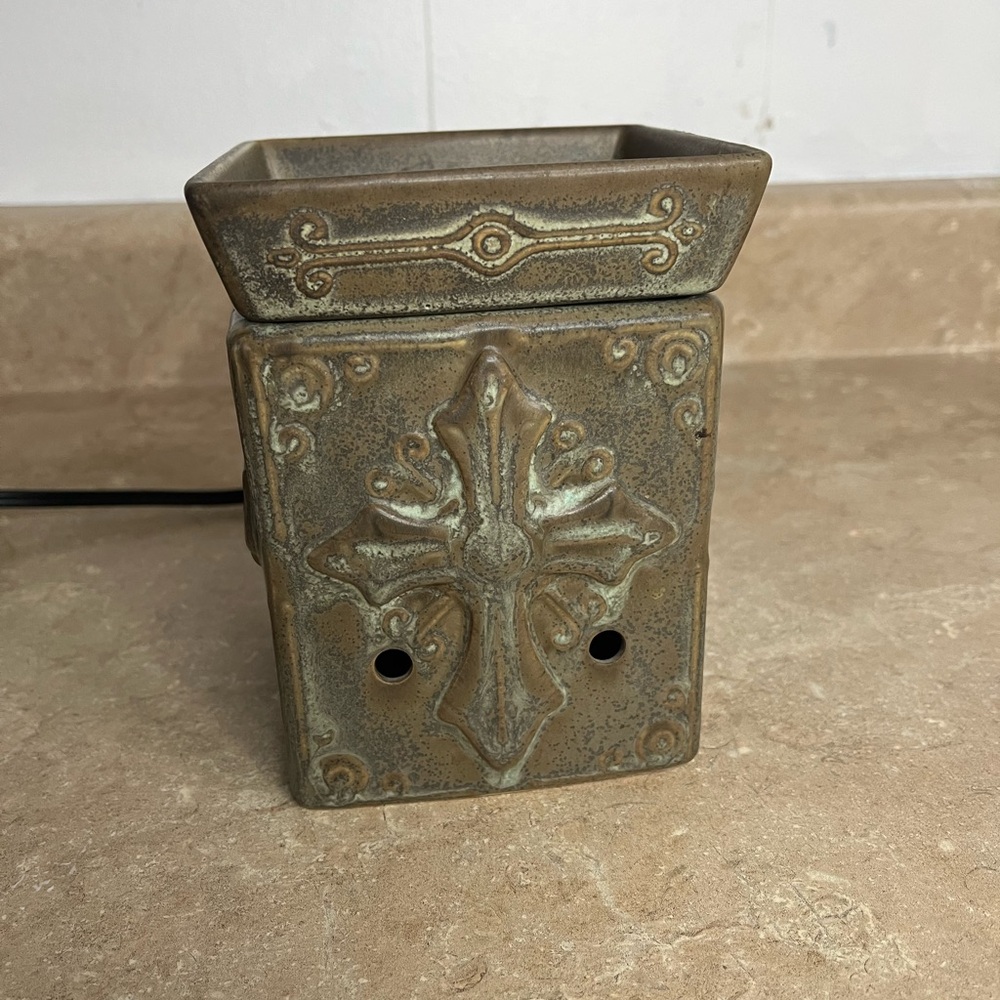 Scentsy Charity Wax Warmer